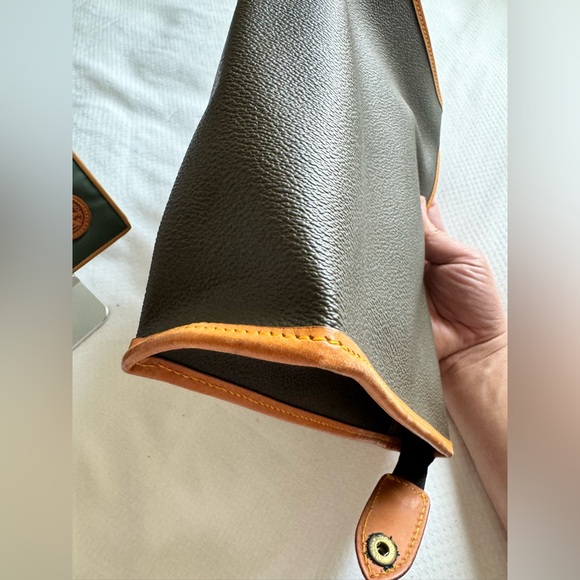 🙏Hunting World Pouch with brown wallet - Picture 11 of 17